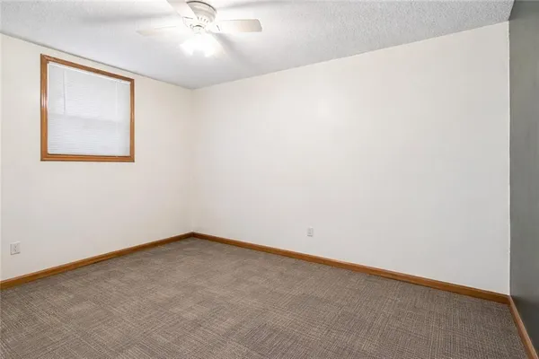 $320,000 | 5714 Creek View Drive, Parkville, MO 64152