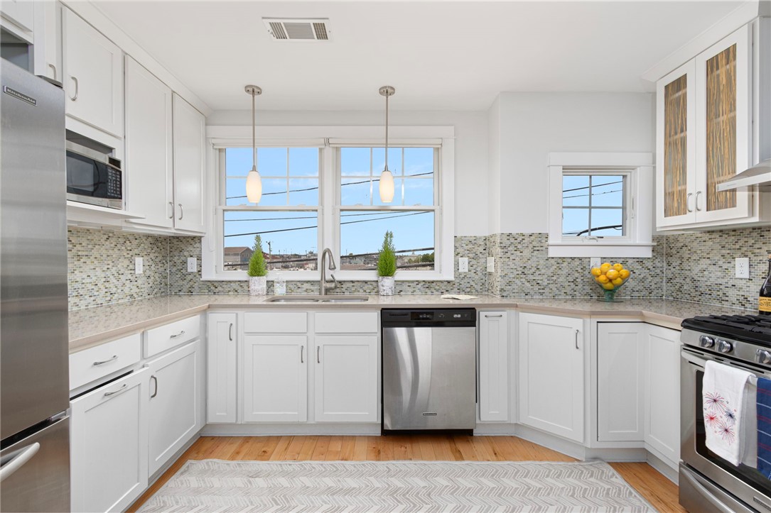 236 Sand Hill Cove Road, Unit B4 Narragansett, RI 02882 - Photo 15 of 38