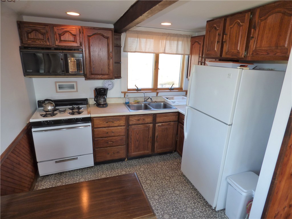 990 West Side Road Block Island, RI 02807 - Photo 9 of 27