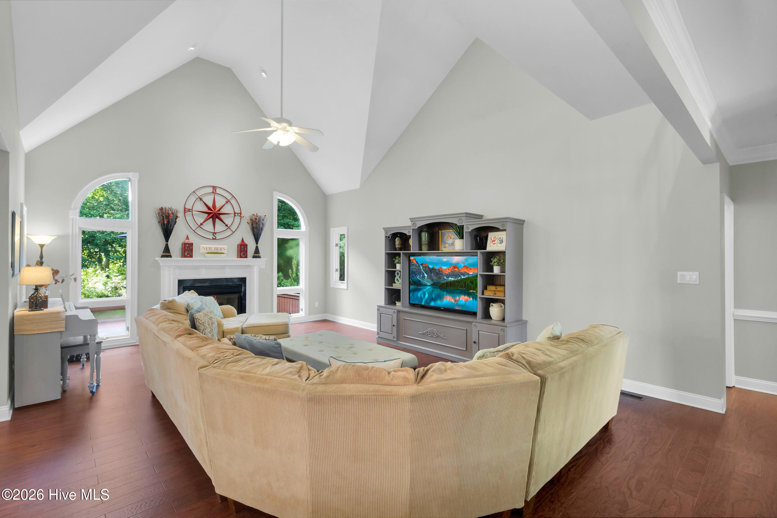 500 Taberna Way New Bern, NC 28562 - Photo 9 of 69 Living Room