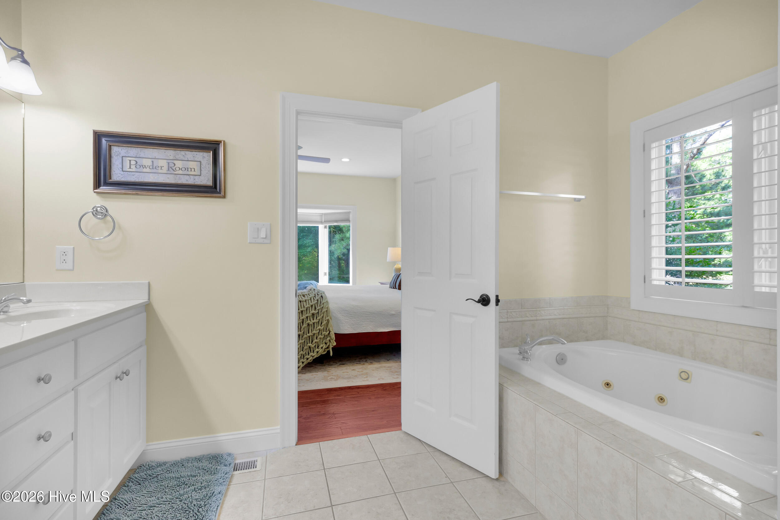 500 Taberna Way New Bern, NC 28562 - Photo 24 of 69 Owners Bathroom