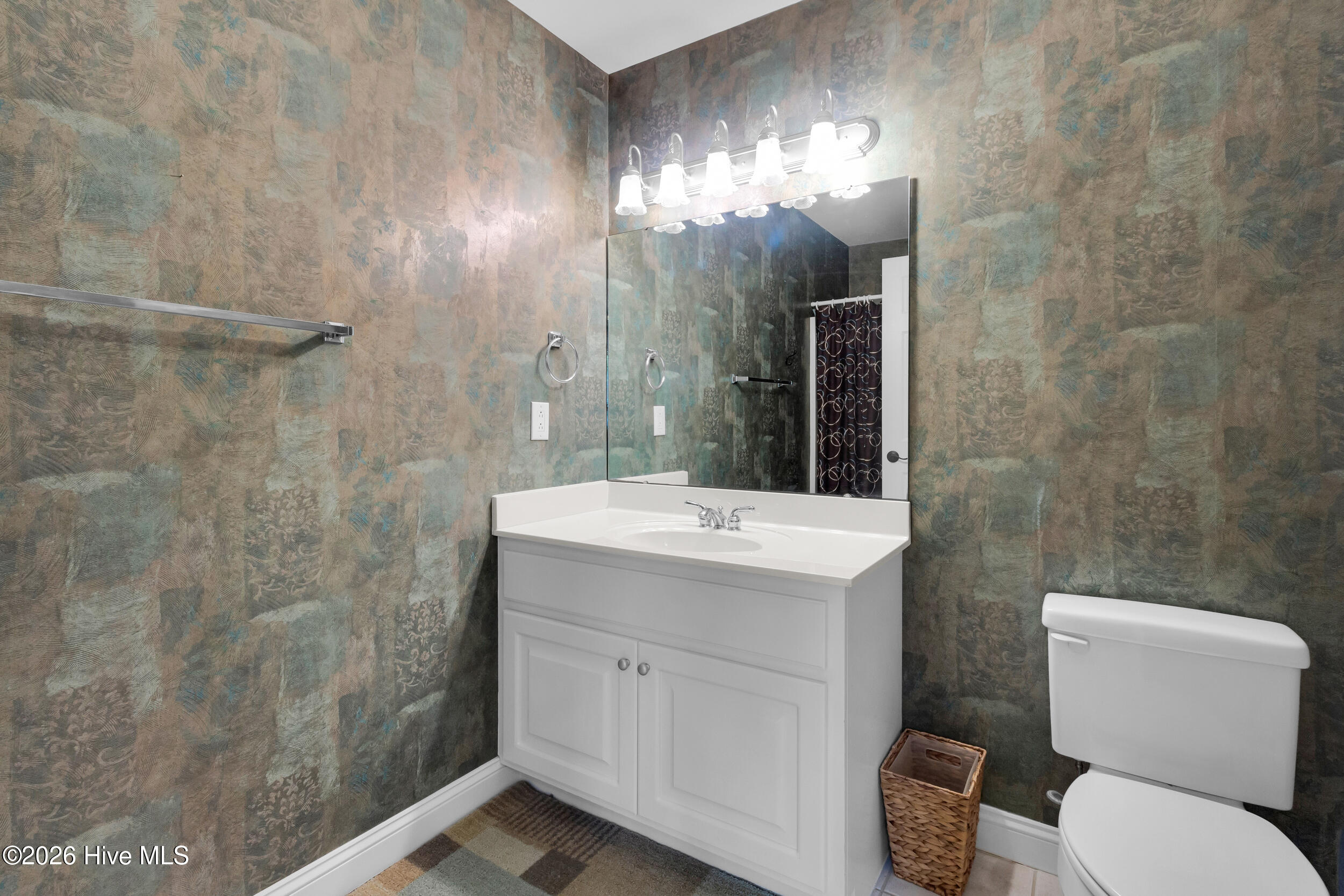 500 Taberna Way New Bern, NC 28562 - Photo 30 of 69 Second Bathroom