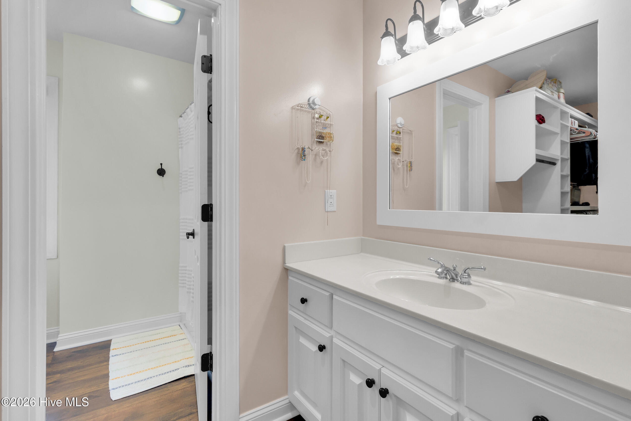 500 Taberna Way New Bern, NC 28562 - Photo 33 of 69 Third Bathroom
