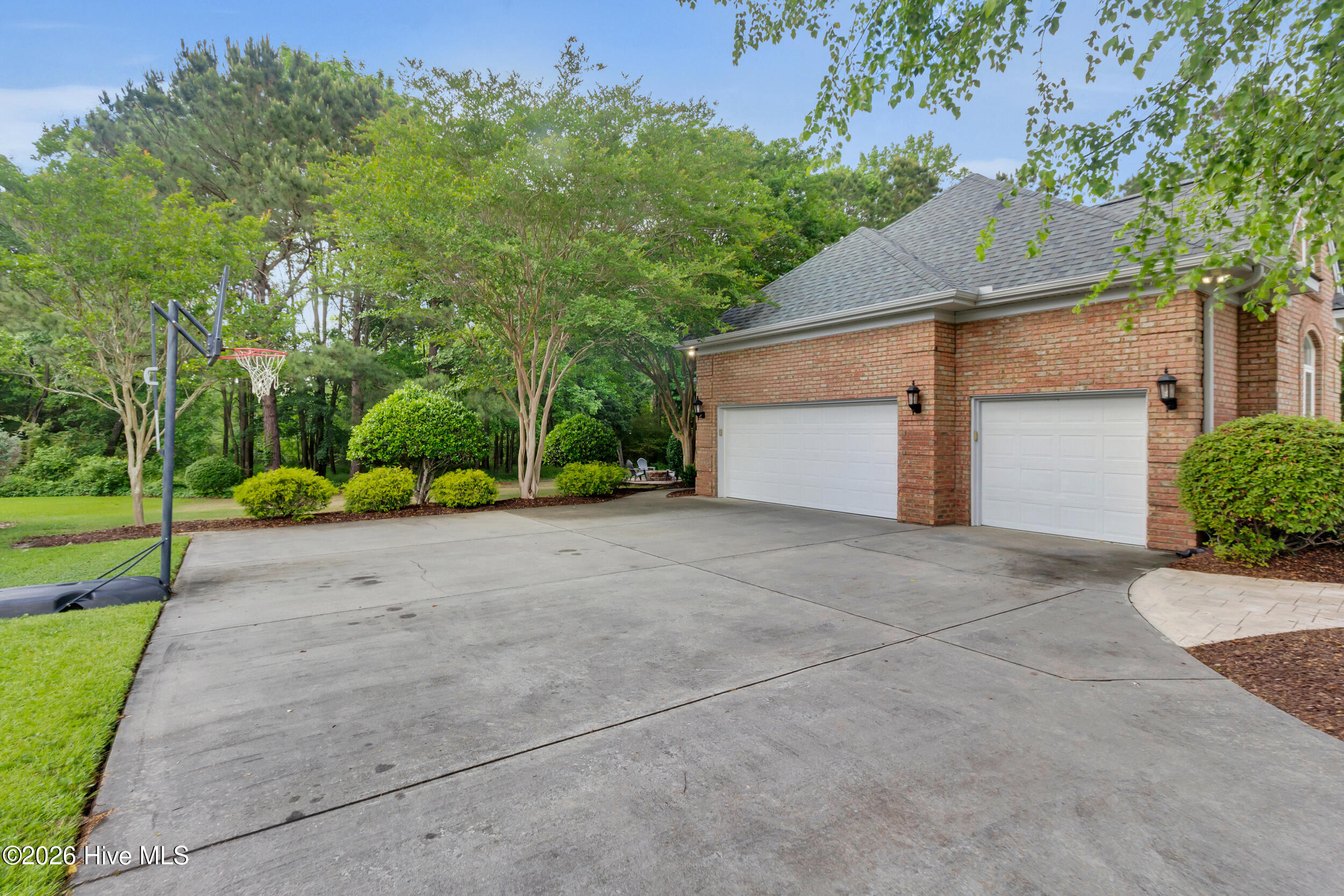 500 Taberna Way New Bern, NC 28562 - Photo 46 of 69 Garage View