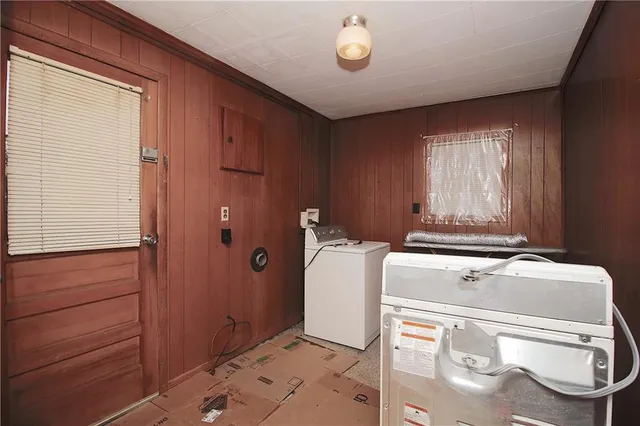 $39,999 | 522 North Kentucky Street, Iola, KS 66749