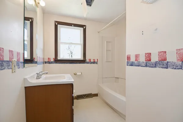$349,999 | 2 Westchester Drive, Nashua, NH 03063