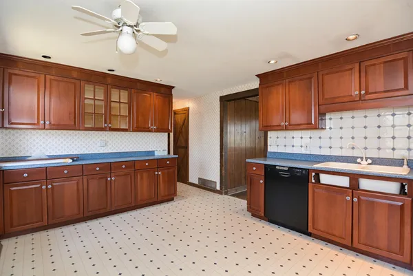 $349,999 | 2 Westchester Drive, Nashua, NH 03063