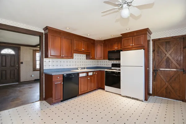 $349,999 | 2 Westchester Drive, Nashua, NH 03063