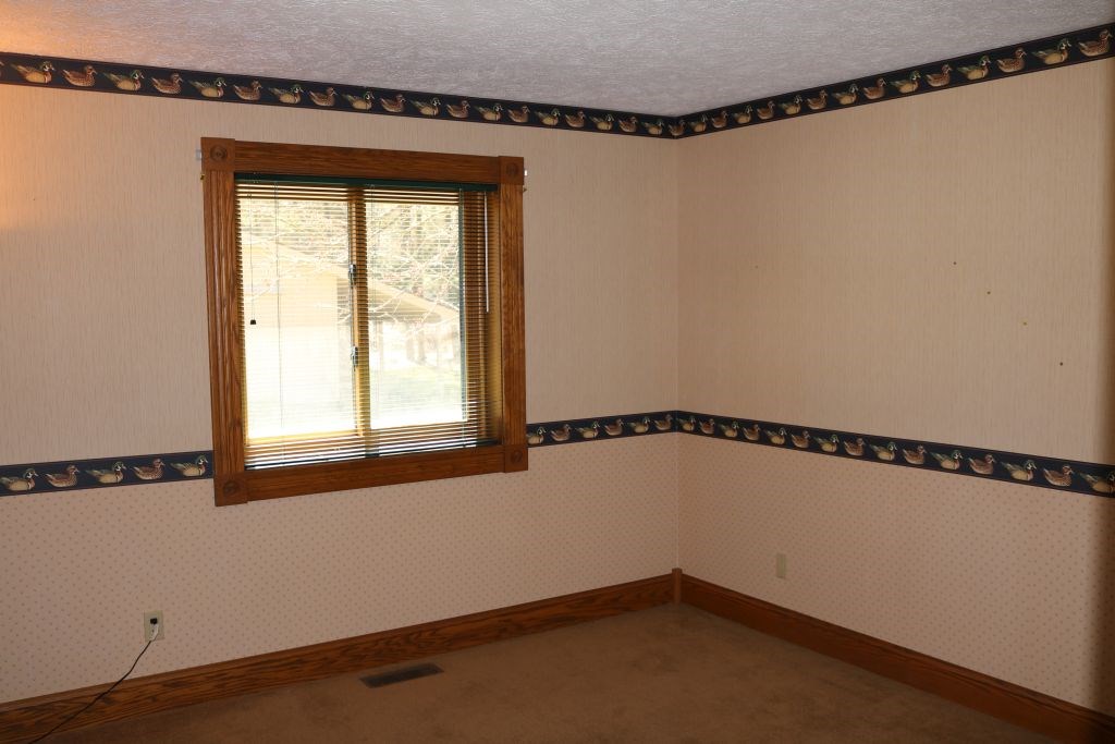 826 East River Road Traverse City, MI 49696 - Photo 26 of 38 1873700-25.JPG
