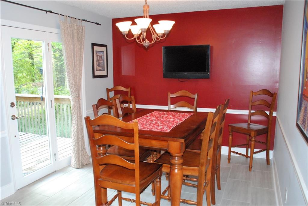 840 Laverton Lane Rural Hall, NC 27045 - Photo 4 of 17 Dining room with sliding doors to deck