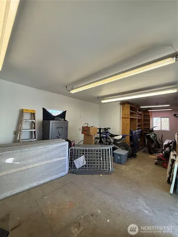 a view of house with a yard