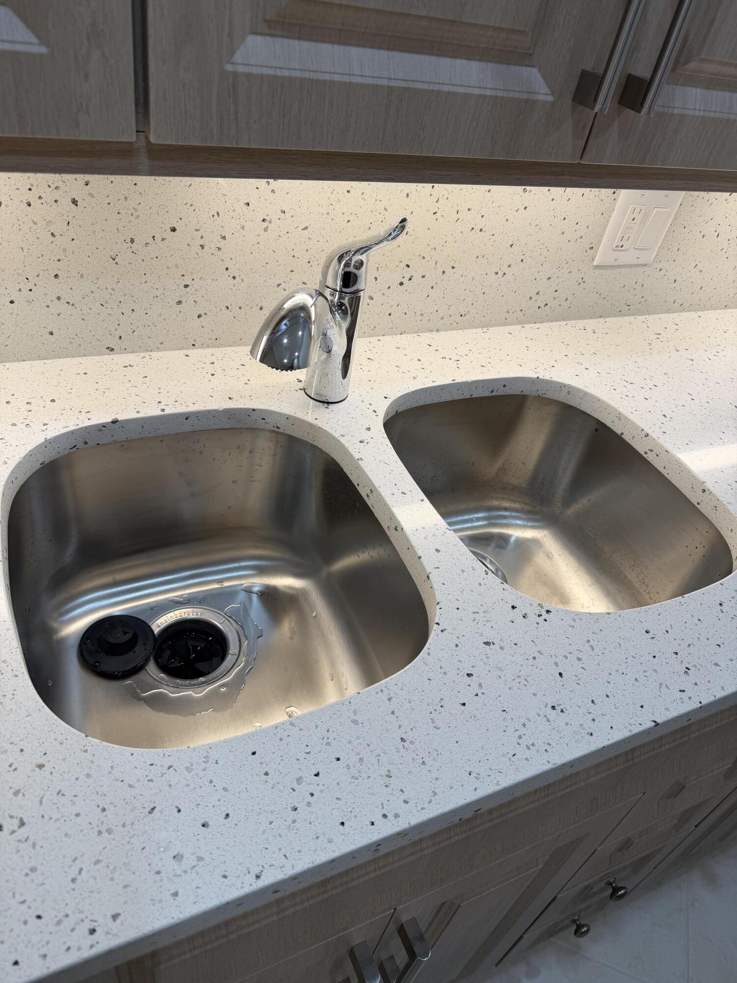 4067 Yarmouth C Boca Raton, FL 33434 - Photo 7 of 39 a close view of sink and washer