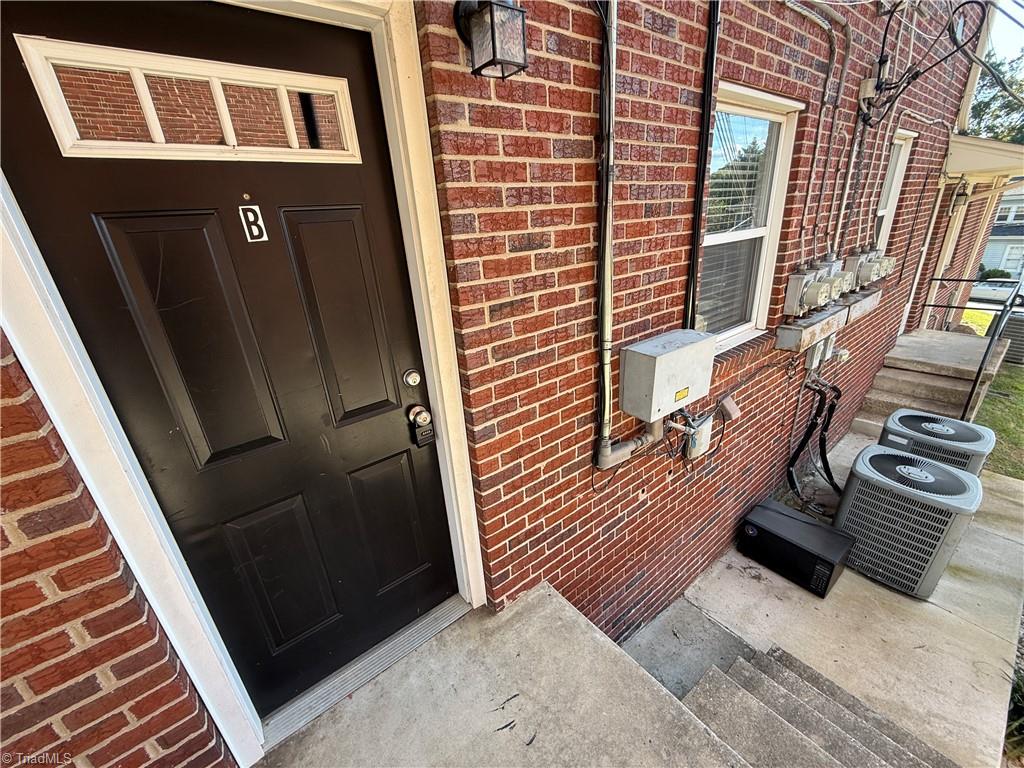 233 North Sunset Drive, Unit B Winston-Salem, NC 27101 - Photo 3 of 10