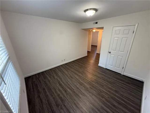 $895 | 233 North Sunset Drive, Unit B, Winston-Salem, NC 27101