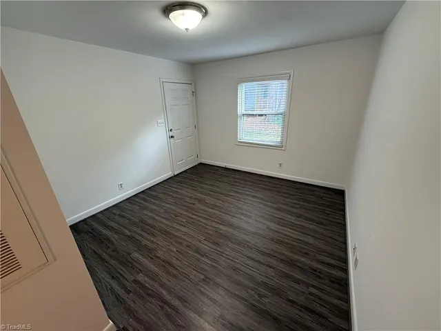 $895 | 233 North Sunset Drive, Unit B, Winston-Salem, NC 27101