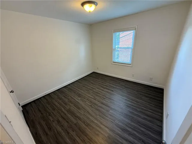 $895 | 233 North Sunset Drive, Unit B, Winston-Salem, NC 27101