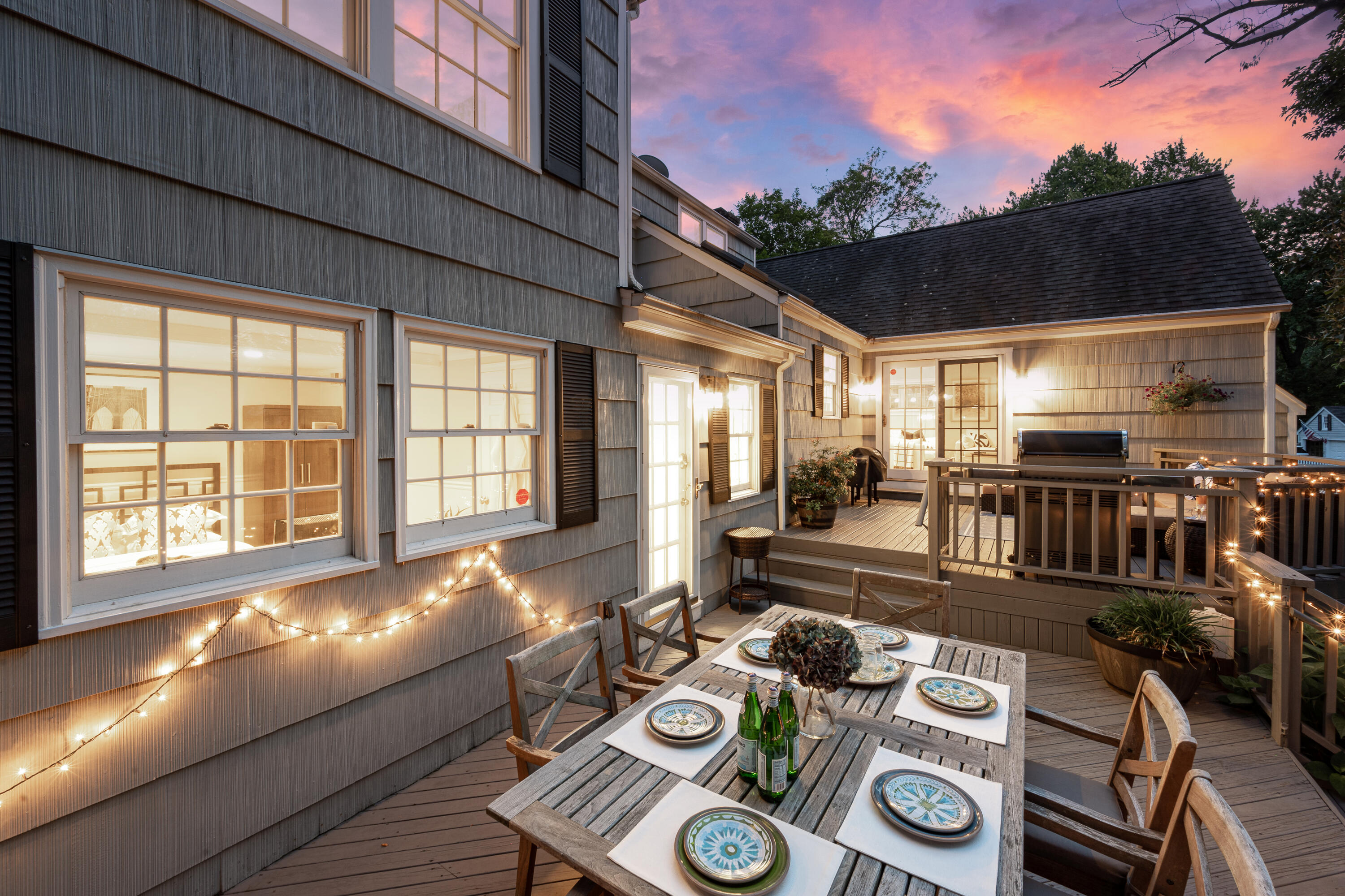 107 Hollow Tree Ridge Road Darien, CT 06820 - Photo 26 of 32 a outdoor space with furniture