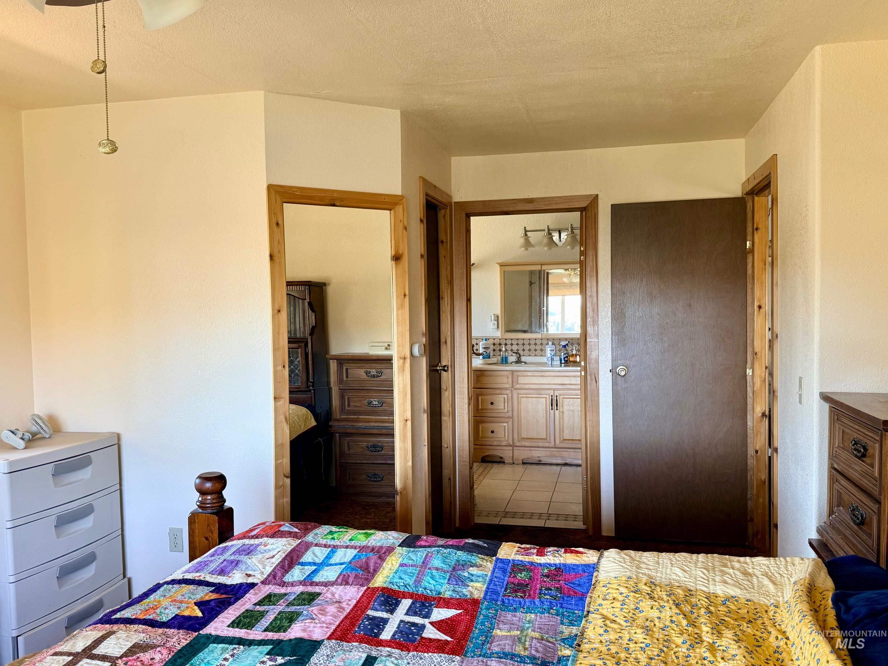 35322 River Road Lenore, ID 83541 - Photo 17 of 42 Pine wood door frames and trim throughout