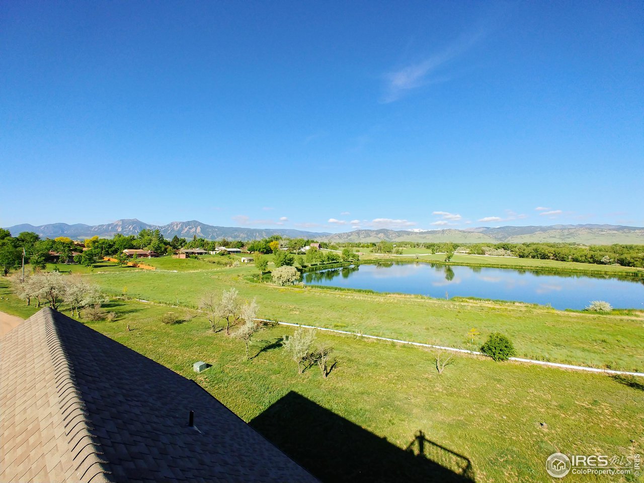 5775 Jay Road Boulder, CO 80301 - Photo 17 of 37 a view of an ocean from a balcony