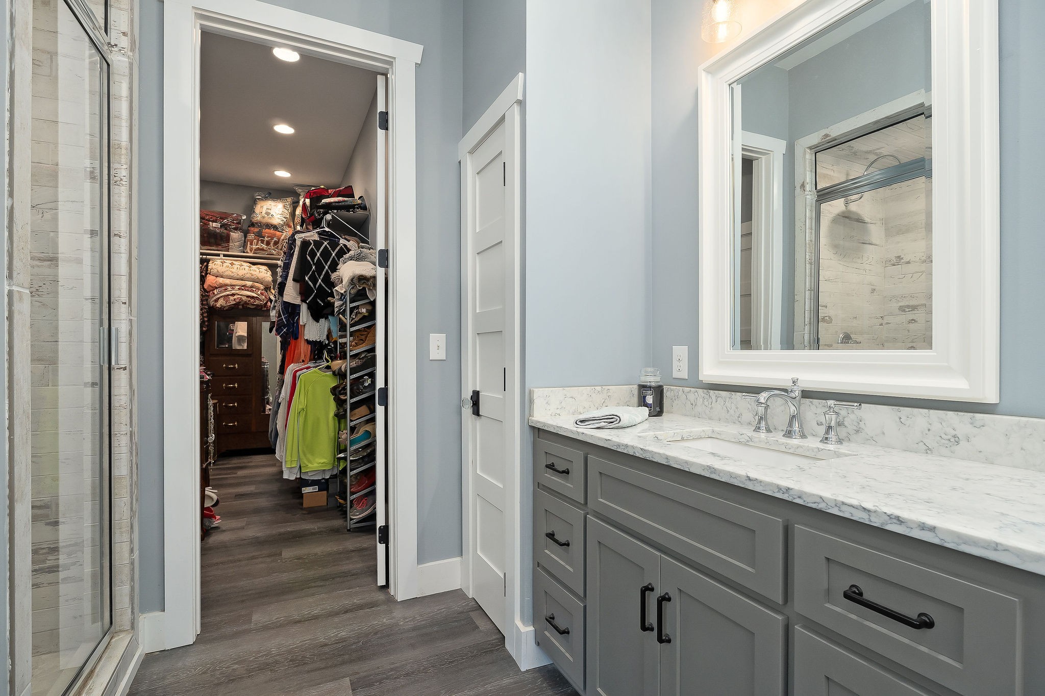 881 Eagle Mountain Road Granville, TN 38564 - Photo 24 of 49 a en suite bathroom with a sink and a mirror