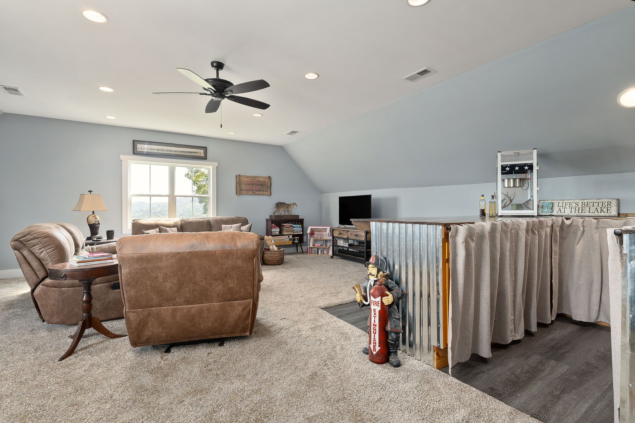 881 Eagle Mountain Road Granville, TN 38564 - Photo 35 of 49 a living room with furniture and a window