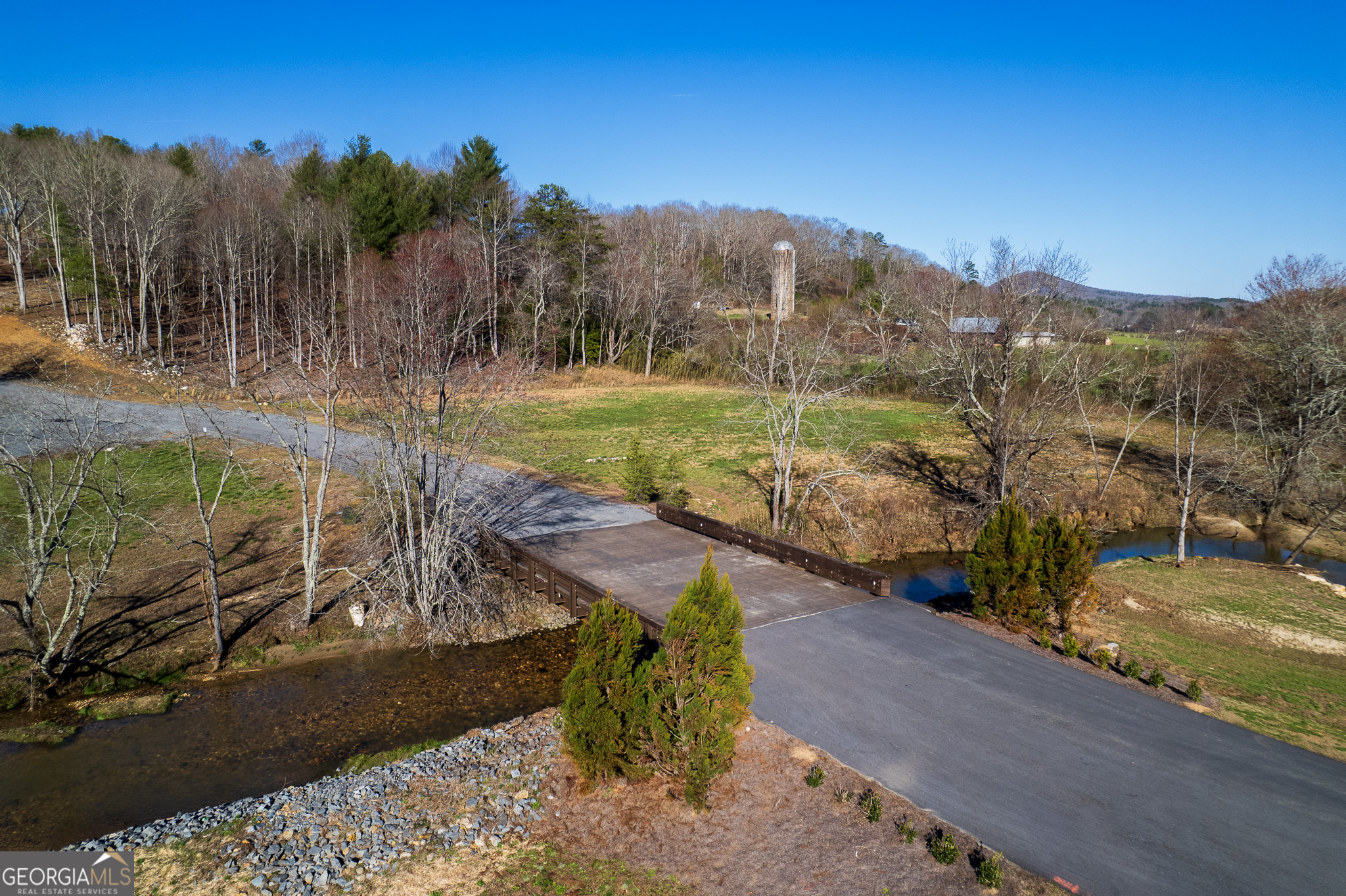 171 Split Creek Court Morganton, GA 30560 - Photo 11 of 18 a view of a water fountain