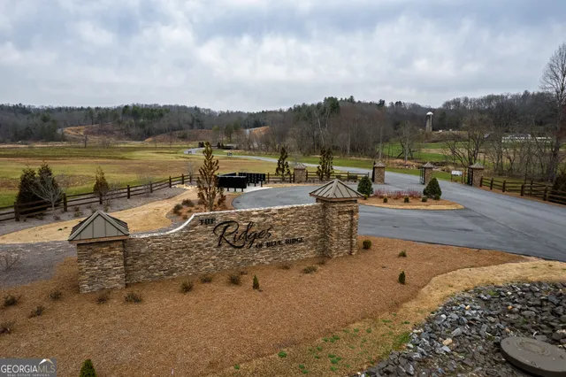 a view of a water fountain