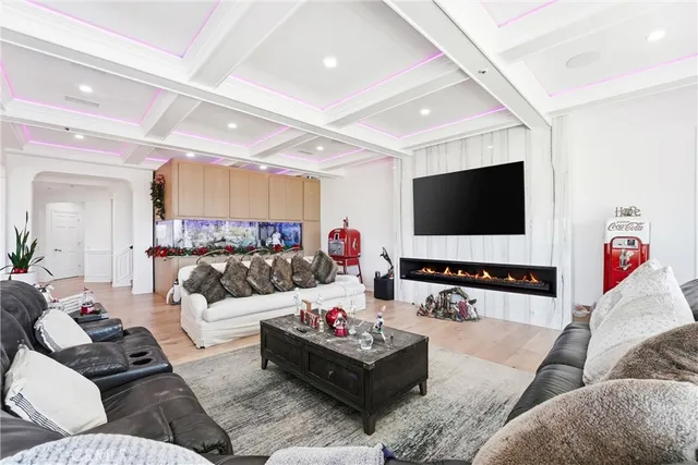 $4,500,000 | 381 South Henning Way, Anaheim, CA 92807