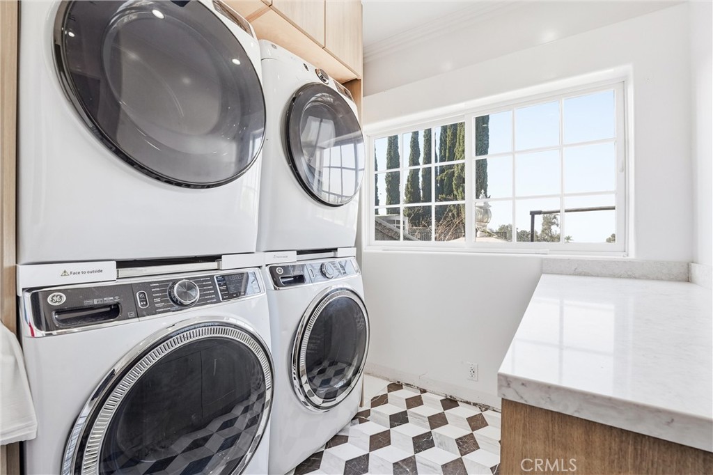 381 South Henning Way Anaheim, CA 92807 - Photo 24 of 55