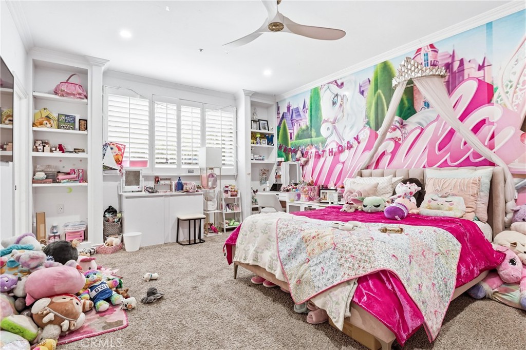 381 South Henning Way Anaheim, CA 92807 - Photo 43 of 55 a bedroom with bed and a window