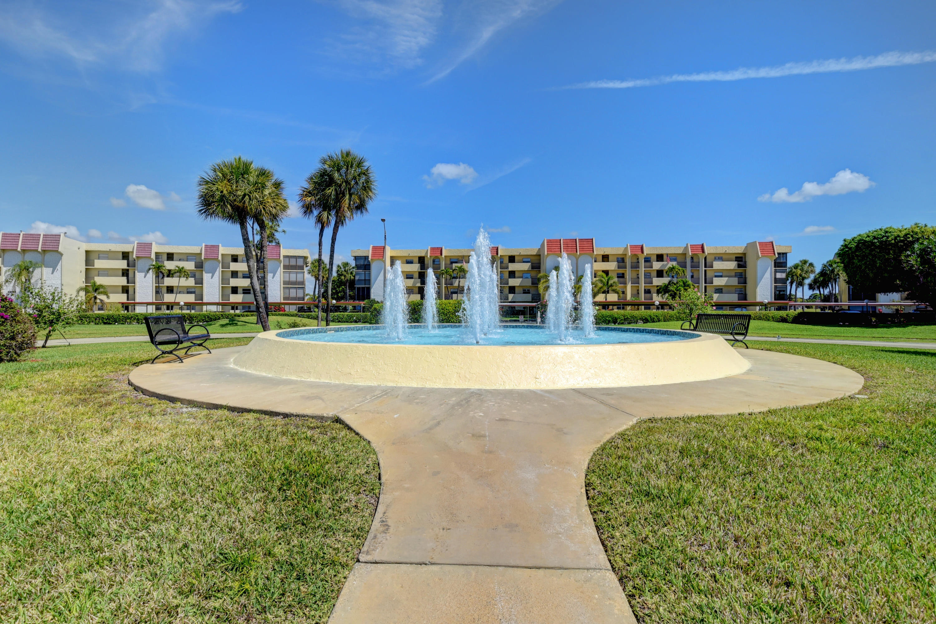 23247 Barwood Lane North, Unit 305 Boca Raton, FL 33428 - Photo 37 of 39 Boca Barwood (8)