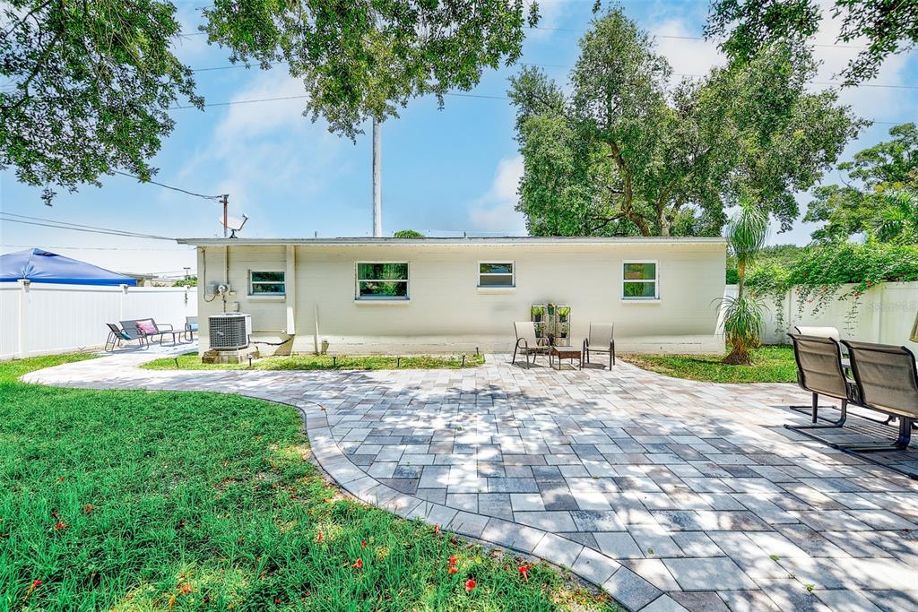 10664 Starkey Road Seminole, FL 33777 - Photo 19 of 37 Gallery Image 19