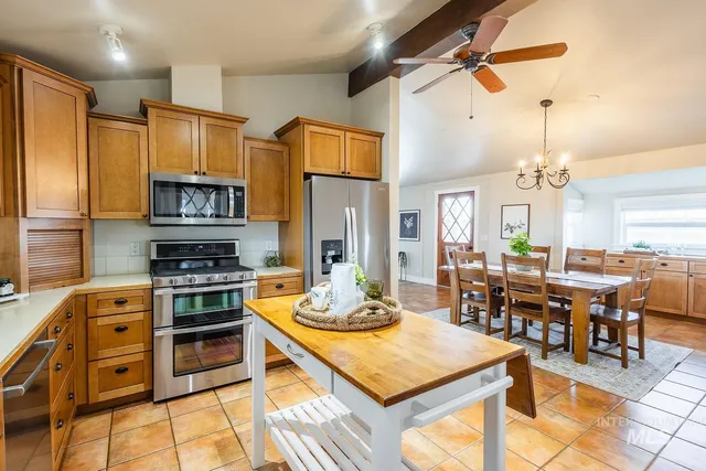 $999,000 | 988 West King Road, Kuna, ID 83634