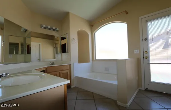 $2,375 | 814 West Morelos Street, Chandler, AZ 85225