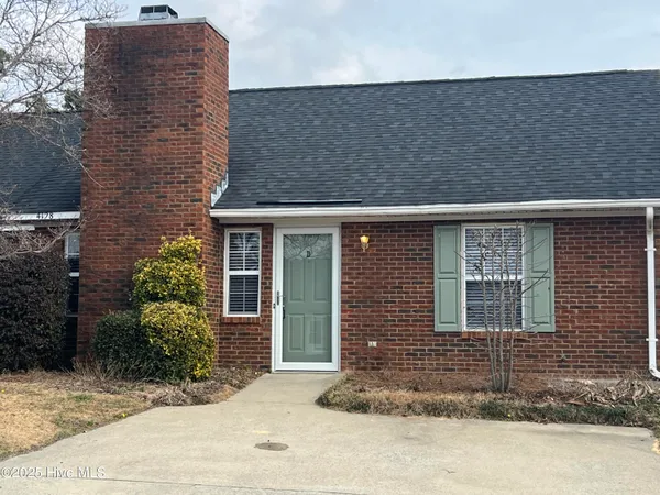 $1,275 | 4128 Bridge Court, Unit B, Winterville, NC 28590