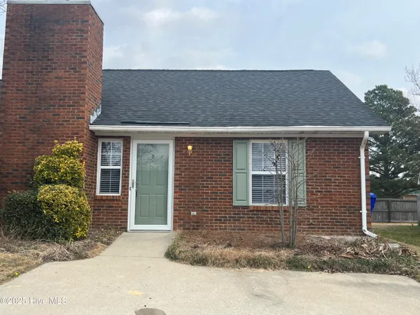 $1,275 | 4128 Bridge Court, Unit B, Winterville, NC 28590