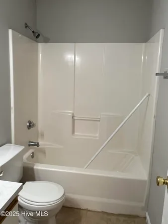 $1,275 | 4128 Bridge Court, Unit B, Winterville, NC 28590