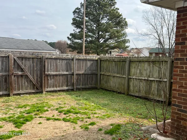 $1,275 | 4128 Bridge Court, Unit B, Winterville, NC 28590