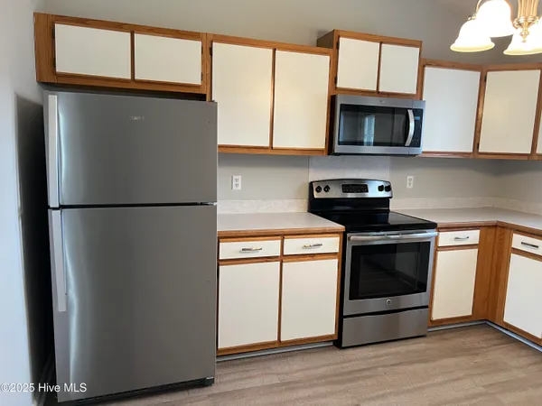 $1,275 | 4128 Bridge Court, Unit B, Winterville, NC 28590