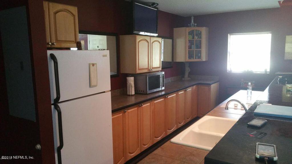 2868 Davell Road Jacksonville, FL 32254 - Photo 5 of 12 All appliances convey