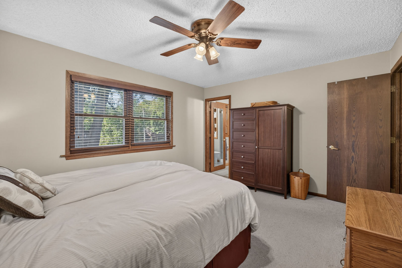 1145 Utica Ridge Court Bettendorf, IA 52722 - Photo 18 of 32