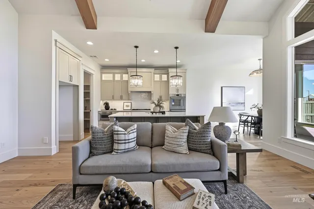 $679,777 | 1049 East Crescendo Street, Meridian, ID 83642