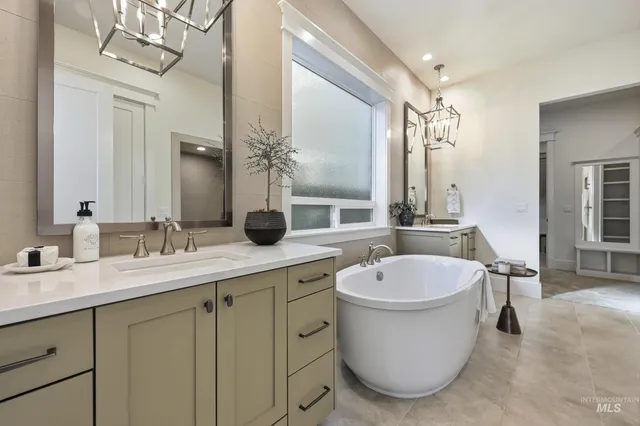 $679,777 | 1049 East Crescendo Street, Meridian, ID 83642