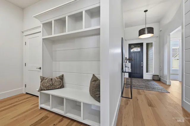 $679,777 | 1049 East Crescendo Street, Meridian, ID 83642