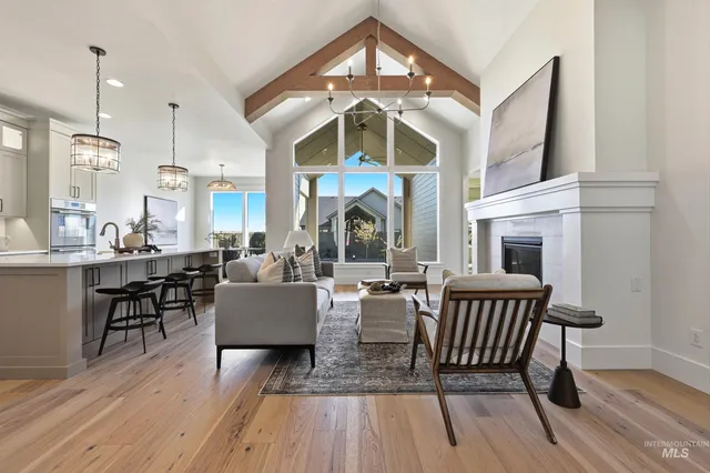 $679,777 | 1049 East Crescendo Street, Meridian, ID 83642