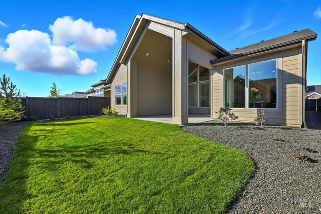 $679,777 | 1049 East Crescendo Street, Meridian, ID 83642