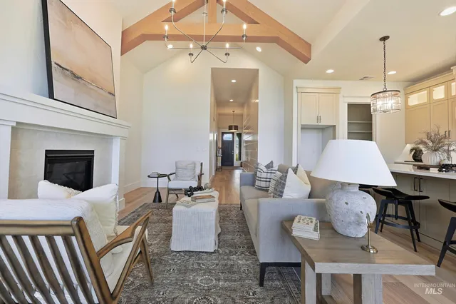 $679,777 | 1049 East Crescendo Street, Meridian, ID 83642