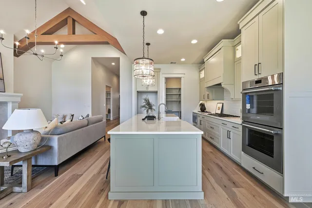 $679,777 | 1049 East Crescendo Street, Meridian, ID 83642