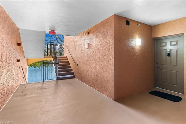 $2,100 | 1130 Reserve Way, Unit 206, Naples, FL 34105