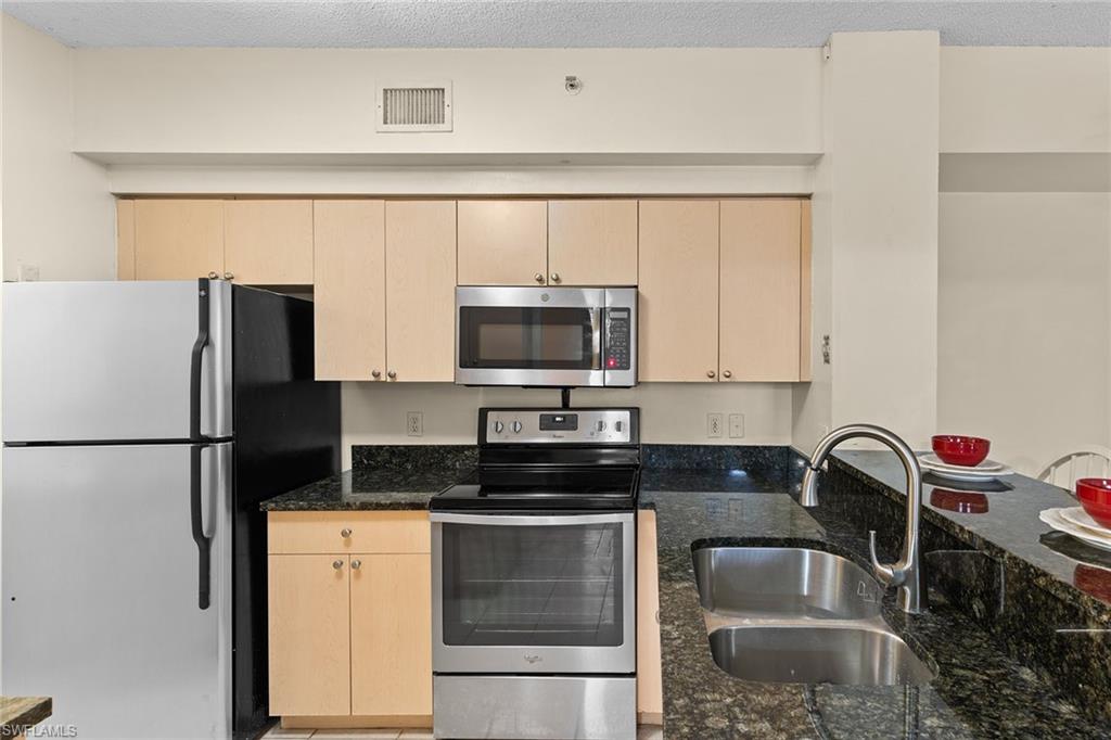 1130 Reserve Way, Unit 3 Naples, FL 34105 - Photo 8 of 25